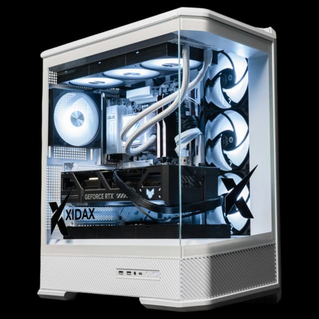X-6 RTX 5090 + R7 9800X3D